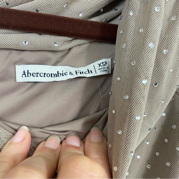 NWT Abercrombie & Fitch Taupe Off-The-Shoulder Rhinestone Mesh Maxi Dress XSP - Picture 4 of 16
